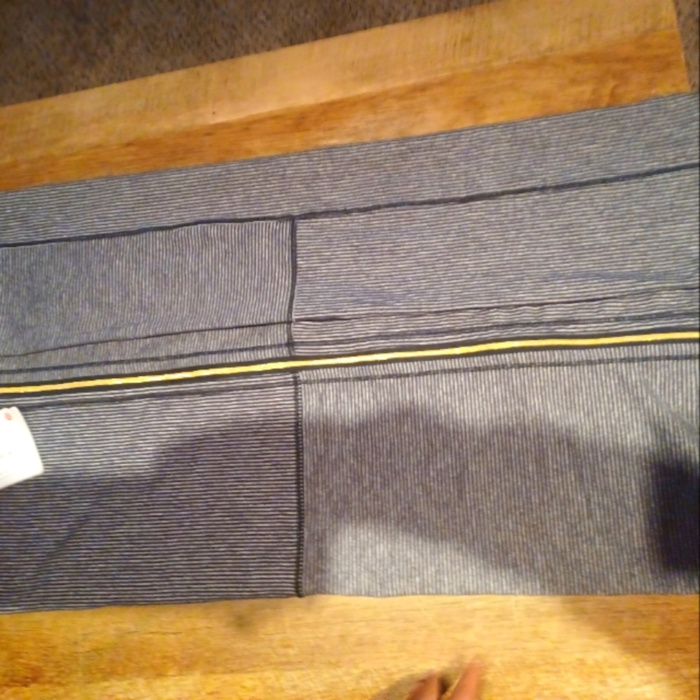 Lululemon Vinyasa scarf NWT🏖